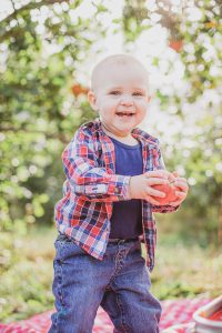 apple orchard family portraits soul shine photography 2309