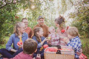 apple orchard family portraits soul shine photography 2481