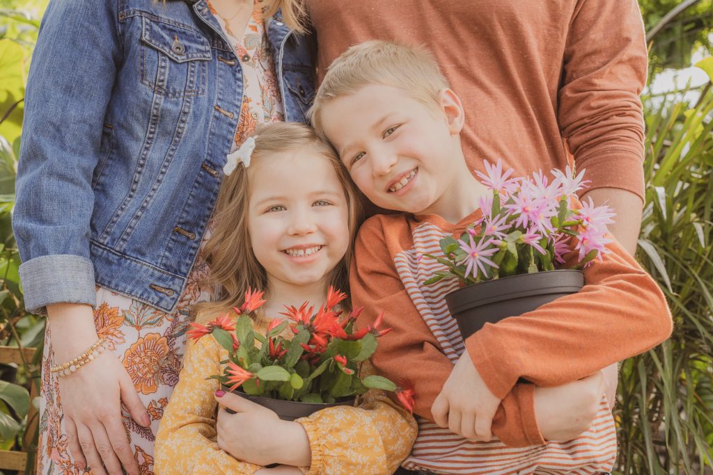 greenhouse minis family photography portraits eau claire wi soul shine photography 2563