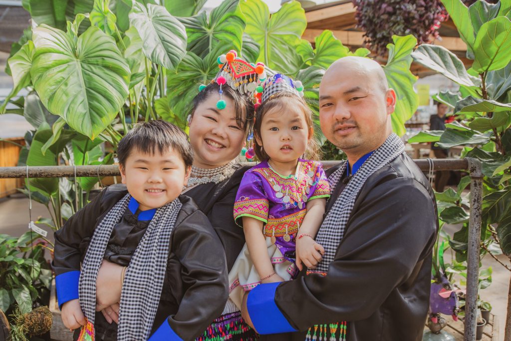 greenhouse minis family photography portraits eau claire wi soul shine photography 2656